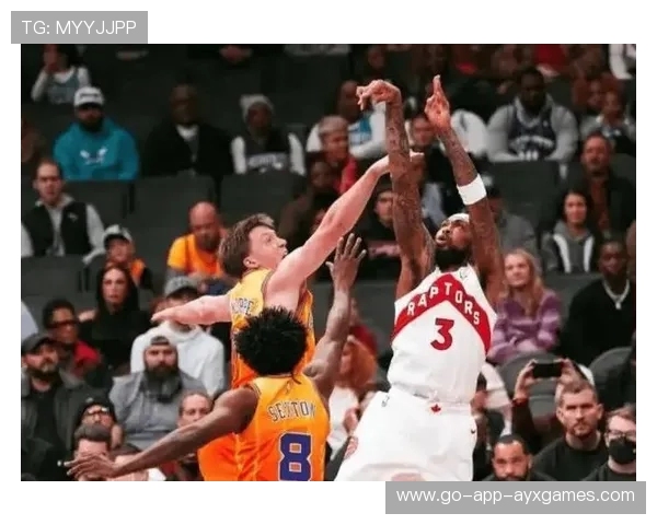 布里奇斯压哨三分,黄蜂客场赢下硬仗