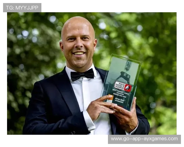 费耶诺德携手荷兰顶级高校，共同培养未来战术人才