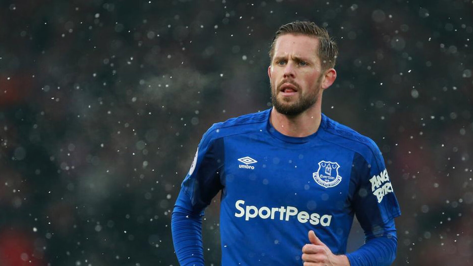 _湖人队士气高涨，迎来连胜_，湖人对队员