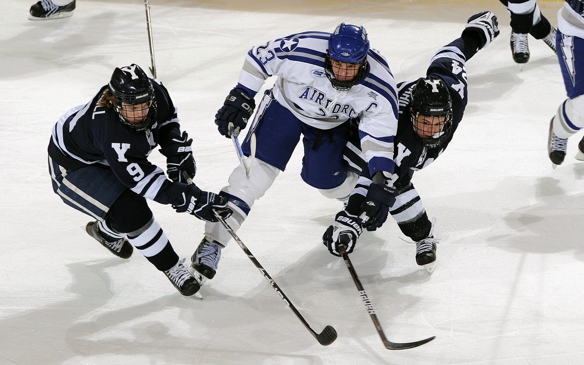 “中国篮之梦”青少年系列公益展在全国巡展，弘扬体育精神，2021全国青少年篮球邀请赛